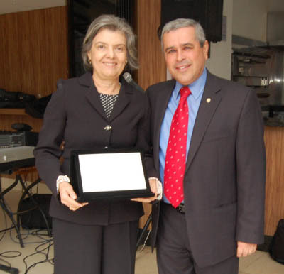 Amagis recebe visita da ministra Cármen Lúcia