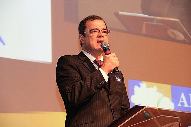 Com apoio maciço de Minas, João Ricardo é eleito presidente da AMB
