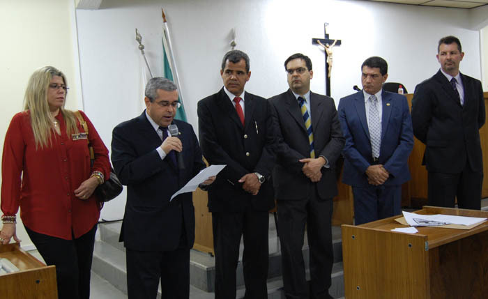Magistrados realizam ato de desagravo em Contagem
