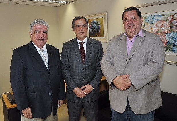 Presidente da ENM visita escolas estaudais da magistratura