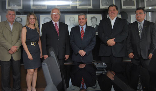 Diretoria da Amagis recebe visita do presidente do TJMG