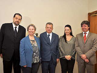 Médico e farmacêutico irão auxiliar magistrados