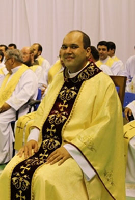 Filho do desembargador Valdez Machado é ordenado padre