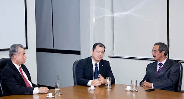 Presidente da AMB faz primeira visita oficial