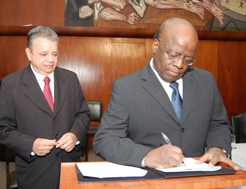 Joaquim Barbosa participa do lançamento do PJe em Minas Gerais