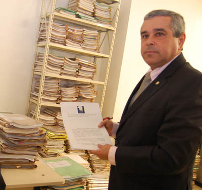 Amagis protocola requerimento de eleições diretas