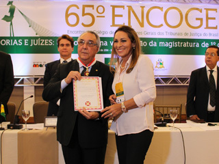 Corregedor Audebert Delage é homenageado no 65º Encoge