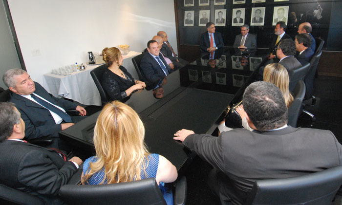 Fernando Pimentel visita a Amagis