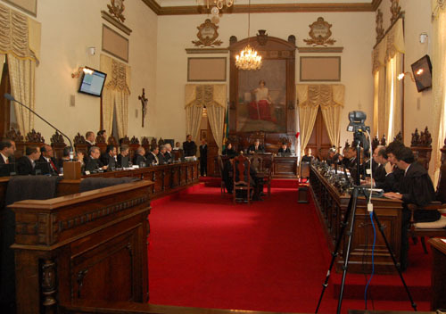 Presidente do TJMG recebe homenagens durante sessão Órgão Especial