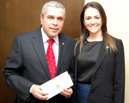 Presidente da Amagis recebe nova defensora pública do Estado