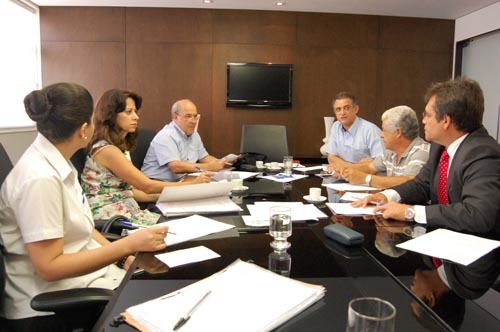 Comissão trabalha em relatório final das unidades sociais da Amagis
