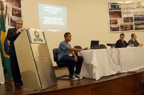 Presidente da Amagis realiza palestra inaugural do 1º Seminário Criminal da Defensoria Pública