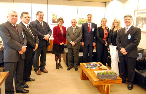 Diretoria da Amagis visita diretora jurídica da Cemig