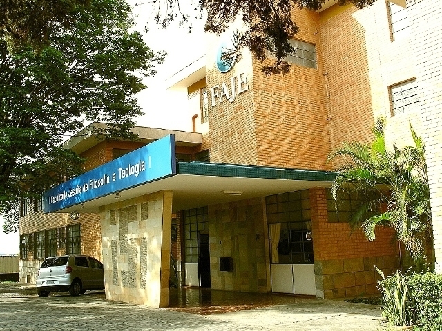 Amagis e Escolas Judiciais reúnem-se com a Faculdade Jesuíta