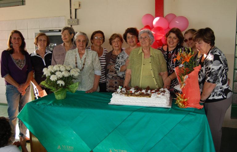 Crianças comemoram os 25 anos do Nutris