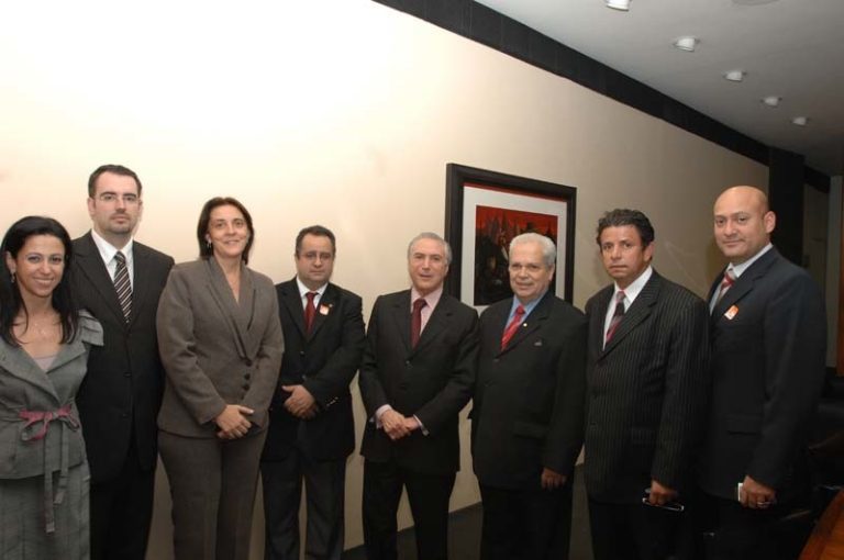Michel Temer recebe presidente da Amagis