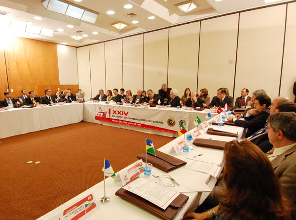 Encontro reúne corregedores eleitorais em Minas