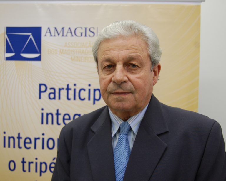 Montes Claros homenageia juiz Antônio Adilson Salgado