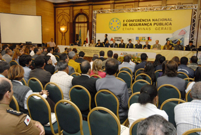 Debates continuam na conferência de segurança pública