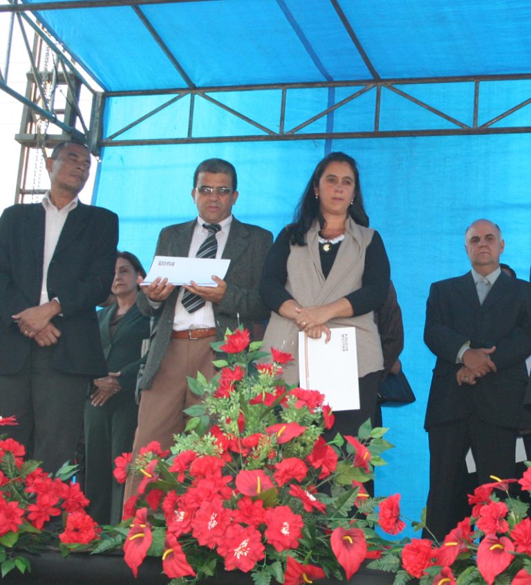 Juíza recebe homenagem em Contagem