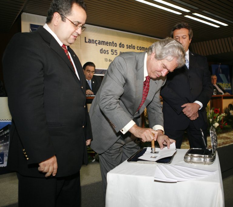 Correios lançam selo em alusão aos 55 anos da Amagis