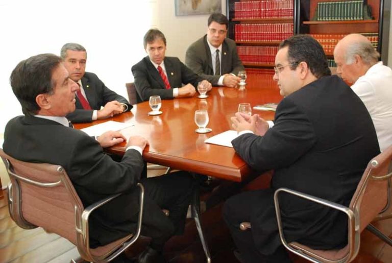 Diretoria da Amagis discute Meta 2 com o presidente do TJMG