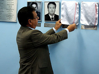 Prata homenageia magistrados