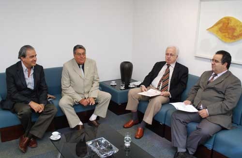 Amagis solicita ao presidente do TRE-MG que reavalie resolução 777/09
