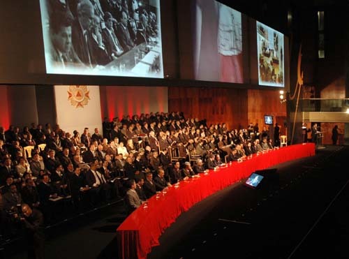 Assembleia homenageia magistrados