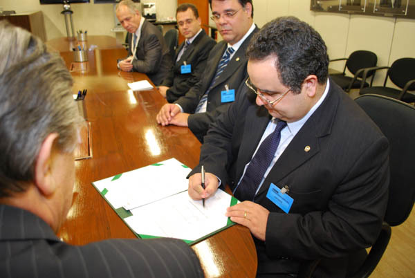 Amagis assina parceria com a Cemig
