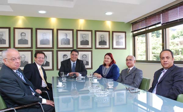 Diretoria do Instituto dos Advogados visita Amagis