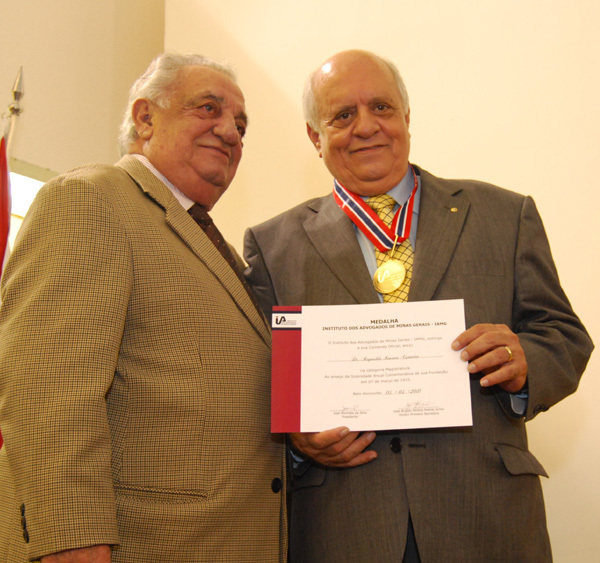 IAMG homenageia Reynaldo Ximenes e empossa novos associados
