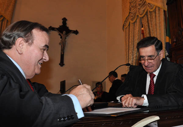 Armando dos Anjos é empossado na Corte