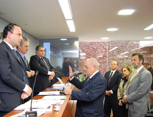 Reynaldo Ximenes recebe homenagem e carteira da OAB-MG