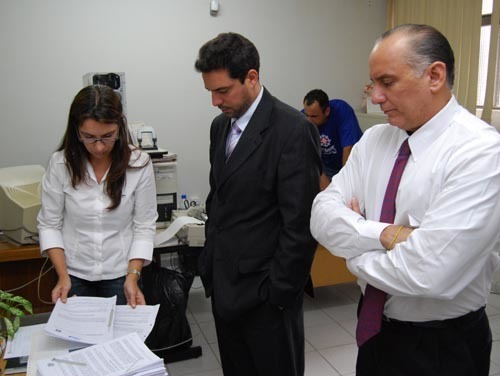 Magistrado ingressa com ação contra procurador
