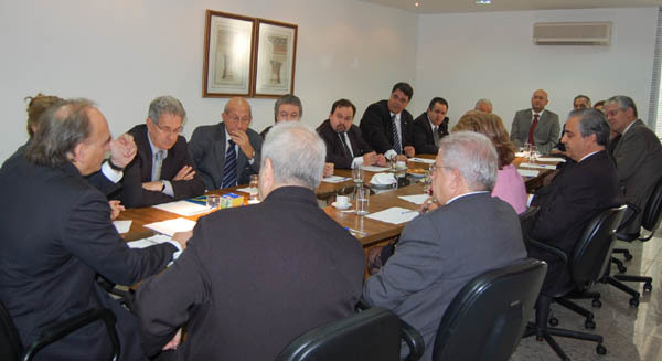 Diretoria da Amagis reúne-se com lideranças nacionais