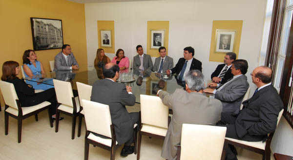 Presidente da Amagis reúne-se com juízes de Uberlândia