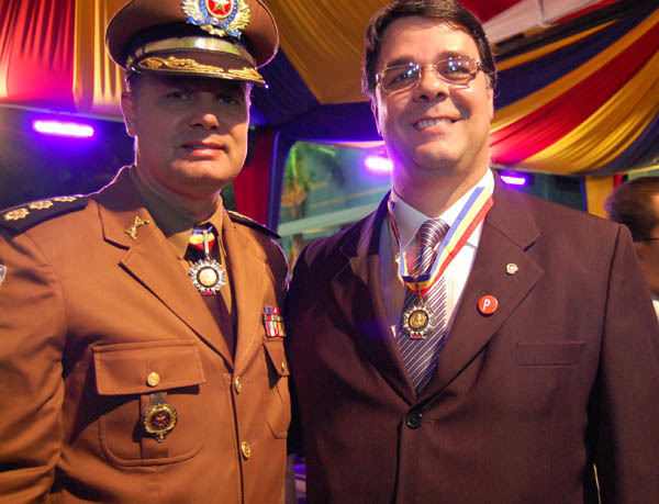 Autoridades são homenageadas pela PMMG