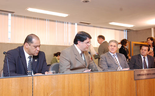 Amagis vai à Assembleia defender atuação de juíza
