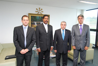Presidente da Amagis conversa sobre segurança com chefe da Polícia Civil