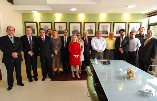 Diretores da Amagis recebem candidato a presidente da AMB
