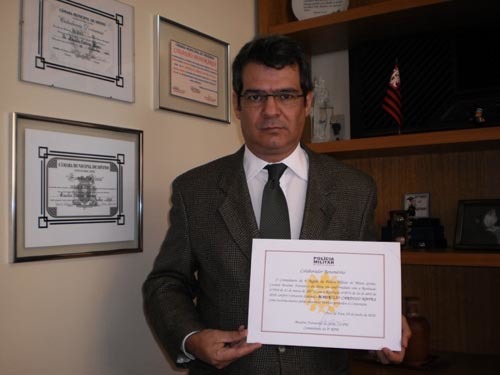Juiz é homenageado pela PMMG