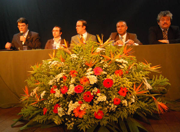 Presidente da Amagis participa de congresso de saúde pública