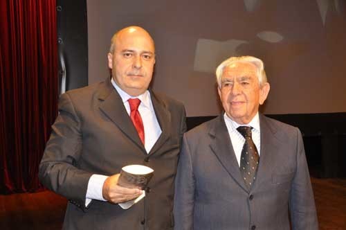 Magistrado recebe homenagem