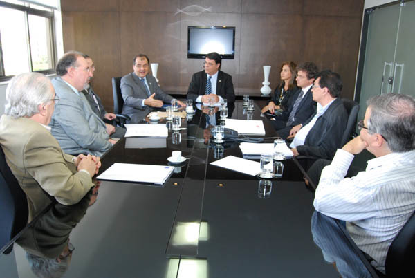 Amagis firma convênio com Caixa para facilitar financiamento habitacional