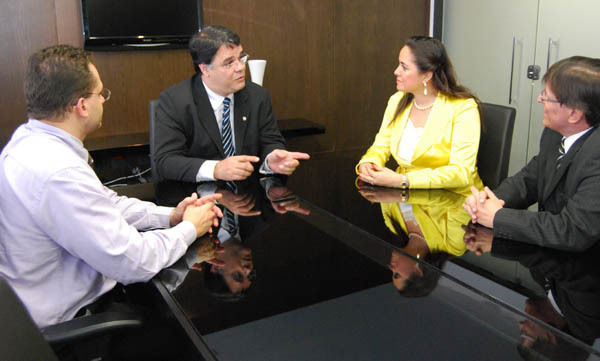 Amagis dialoga com Jucemg