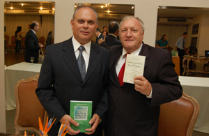 Juízes lançam livros na Amagis