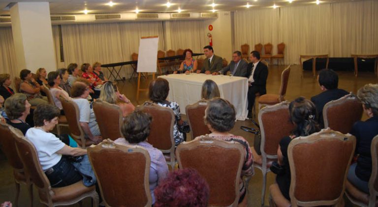 Pensionistas esclarecem dúvidas na Amagis