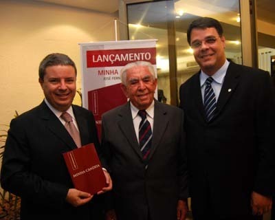 Desembargador José Fernandes Filho lança livro na Amagis