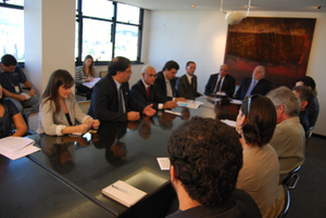 Amagis participa de debate sobre reforma política